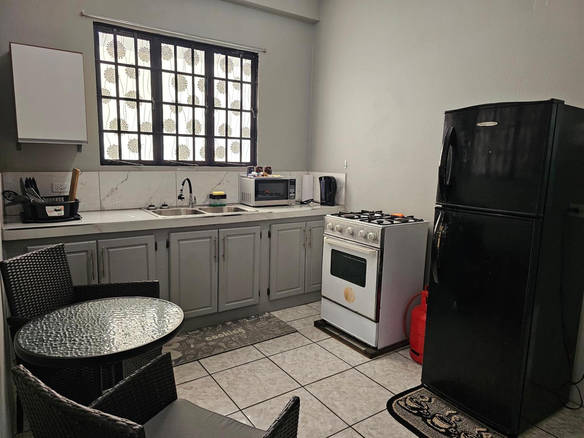 2Br Apt In St Helena - 6Mins From The Airport Perfect For Short And Long Stays Piarco Eksteriør bilde